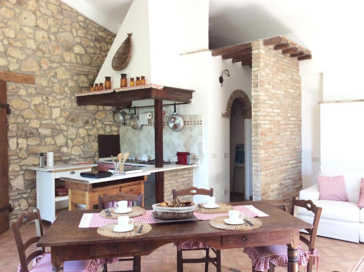 Relais Casale Il Poggetto - Olivo 2 By Zoom In Earth Lejlighed Cecina  Eksteriør billede